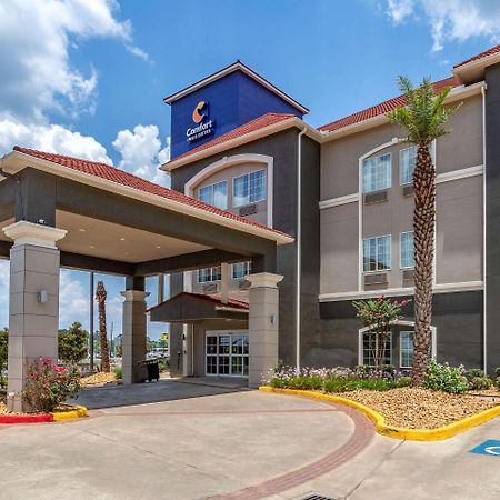 Comfort Inn & Suites Cleveland Exterior photo