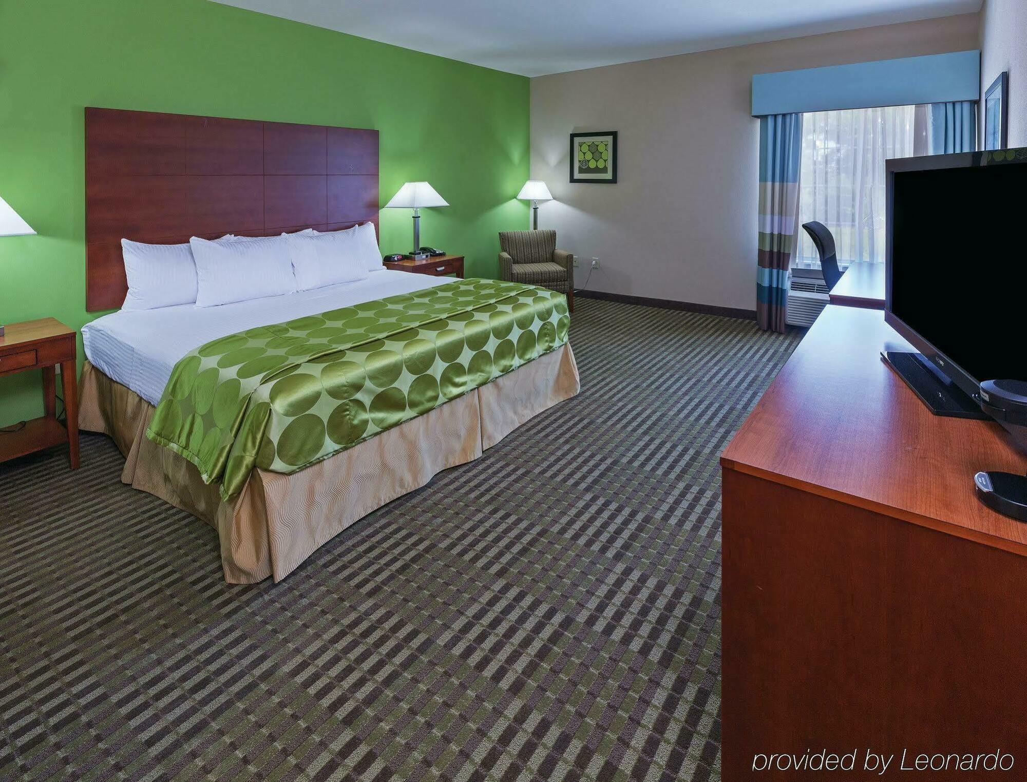 Comfort Inn & Suites Cleveland Exterior photo