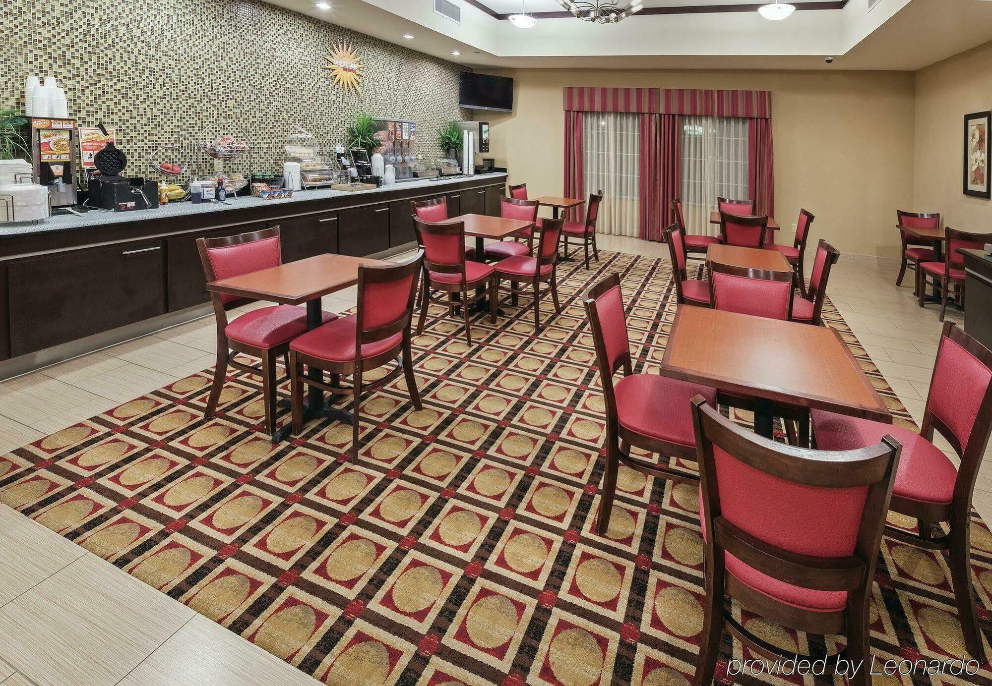Comfort Inn & Suites Cleveland Exterior photo